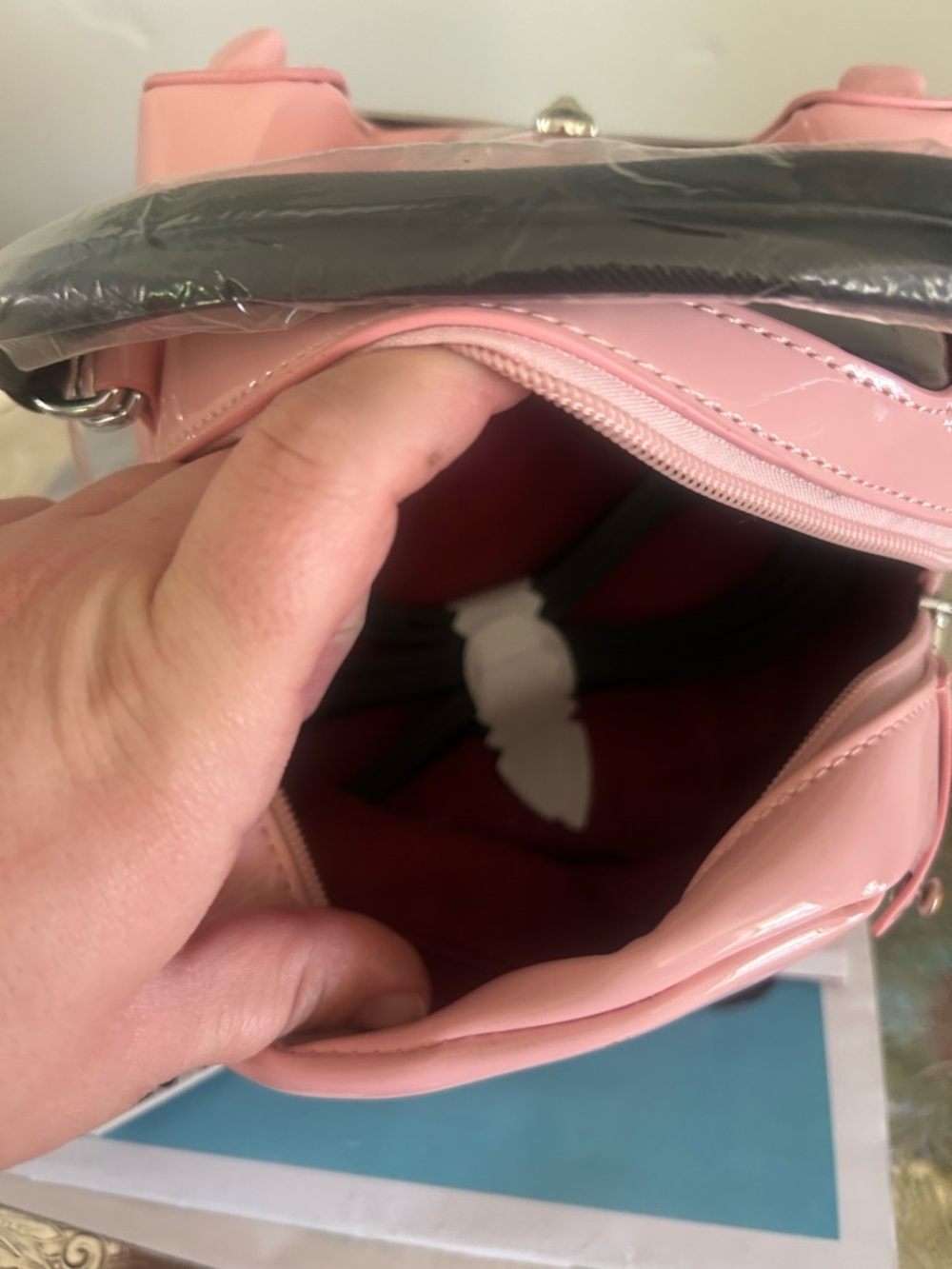 Pink Novelty Car-Shaped Crossbody Bag - Picture 5 of 5